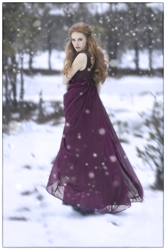 image is titled frostblommer 10 by Siri Kumari